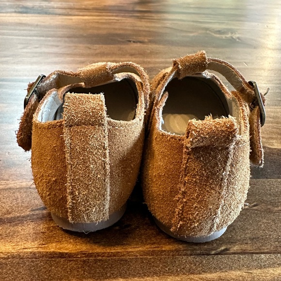 Felix & Flora Size 7 Suede Shoes - Picture 5 of 6